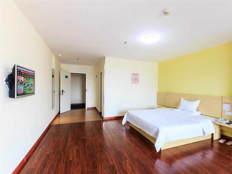 7 Days Inn Yangjiang Xinyue International Studio Exteriör bild